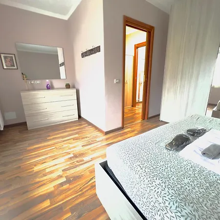 펜션 Lakefront With Private Garden And Parking Dascio