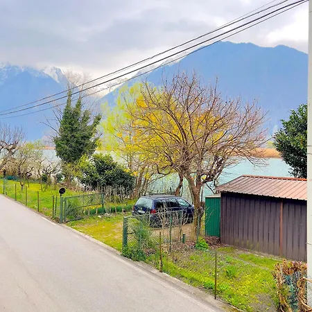 Lakefront With Private Garden And Parking * Dascio