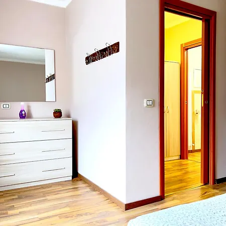 Lakefront With Private Garden And Parking * Dascio