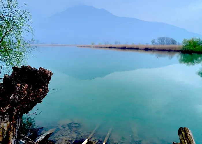 Lakefront With Private Garden And Parking Дом отдыха *
